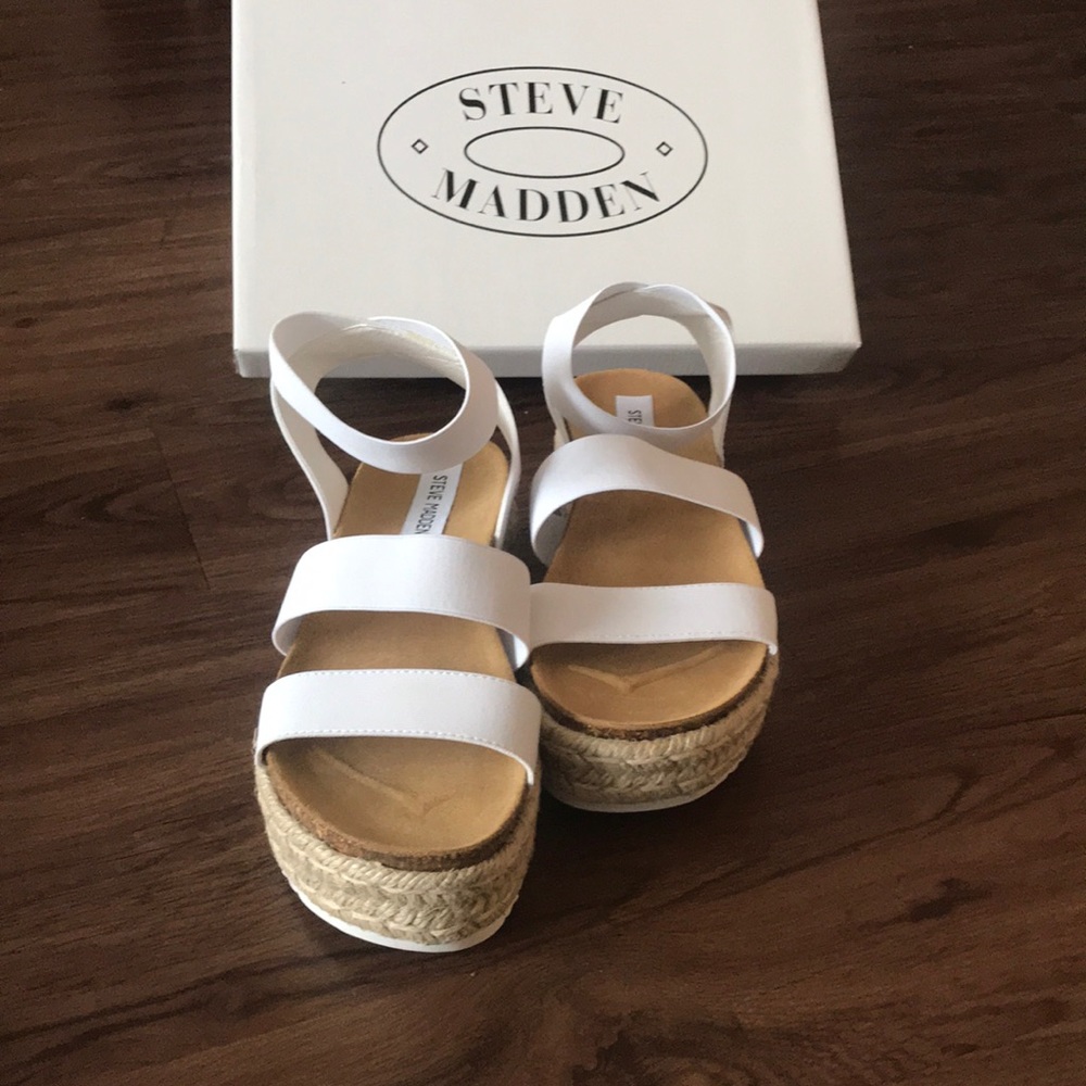❗️SOLD ❗️New With Box Steve Madden Kimmie Sandals